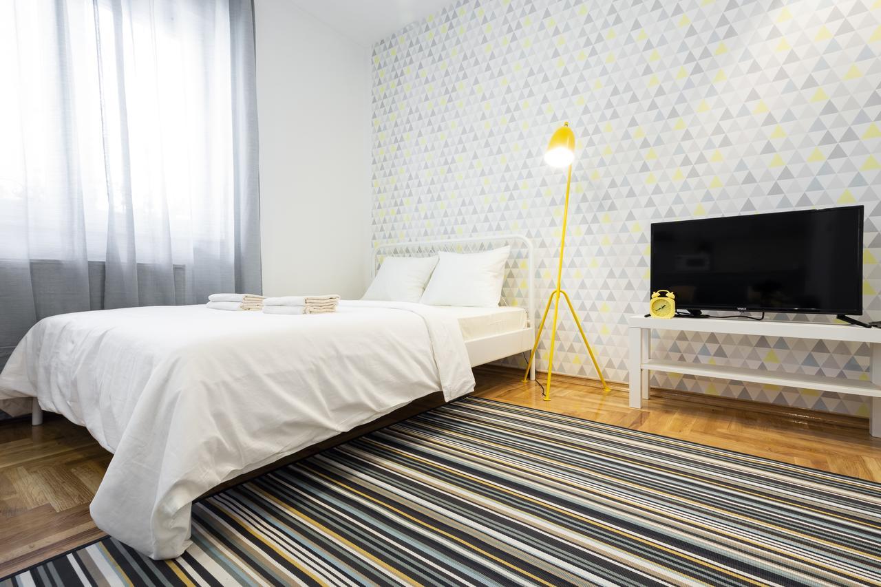 Giallo Apartment - Free Private Parking Нови-Сад Экстерьер фото